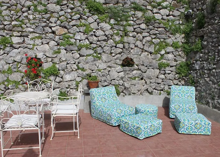 Malu Tatil Evi