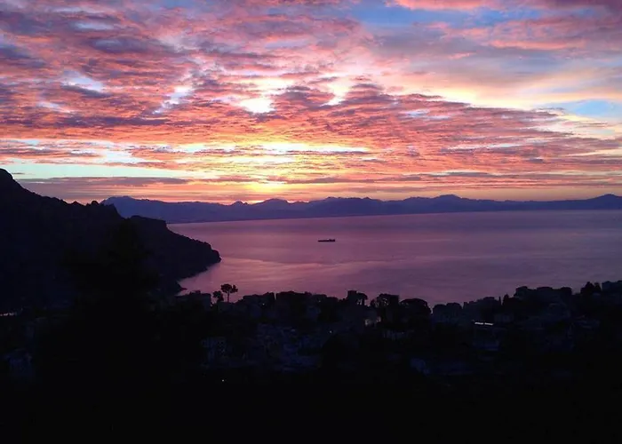 Malu Tatil Evi Scala