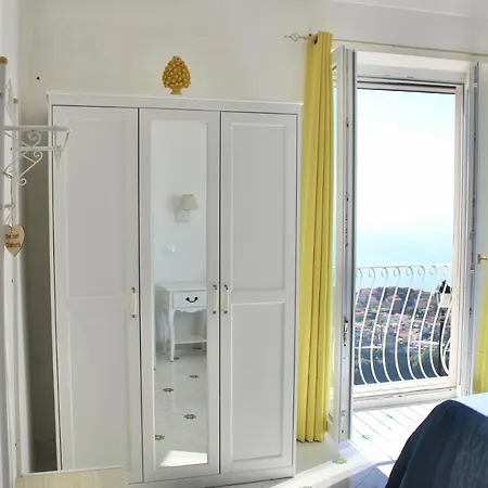 Malu Holiday home Scala