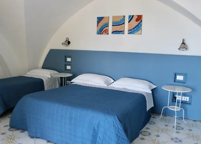 Tatil Evi Malu